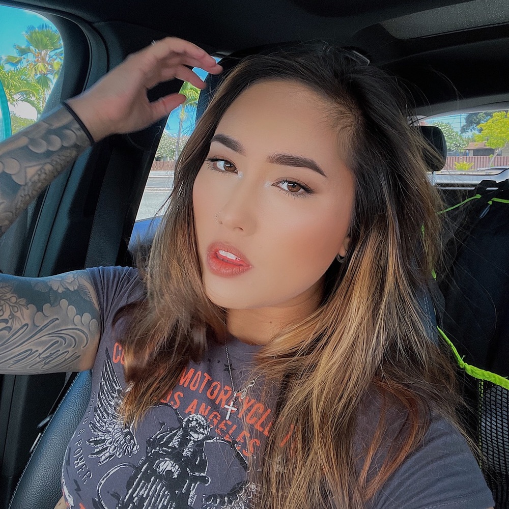 Meet your Posher, Kiana